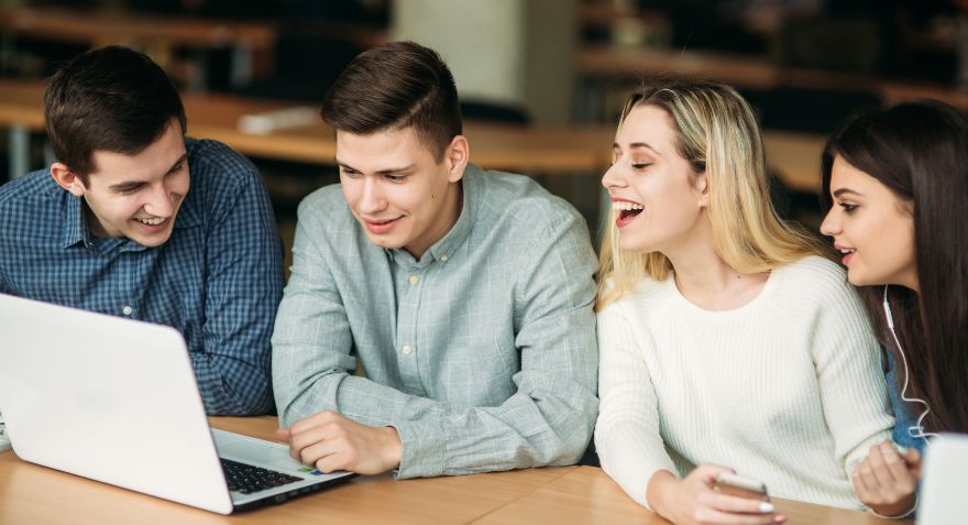 como-hacer-curriculum-de-universitario